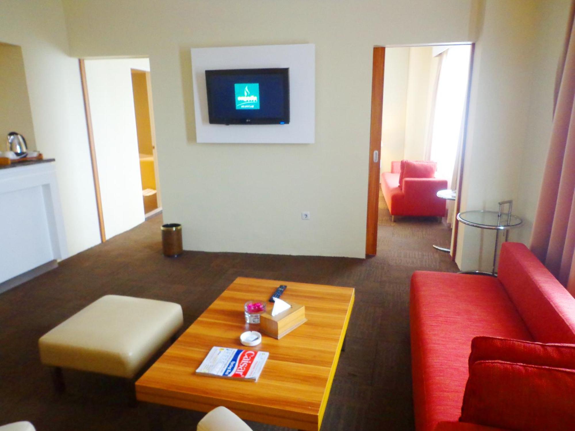 Sapadia Hotel Siantar Pematangsiantar Ngoại thất bức ảnh
